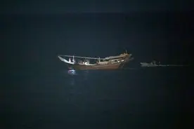 美拦截武器船，缴获上百枚导弹，以战机轰炸叙阵地，美以联手出击图片