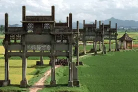 安徽黄山的“牌坊群”，记录了徽商鲍氏家族400多年的荣耀辉煌图片