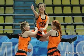 图集：盛产美女的俄罗斯，美少女拉拉队犹如欲放的花图片