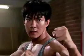 出道即是巅峰，当红时结婚隐退，62岁的元彪现在怎样了图片