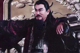 “雄霸”千叶真一的“生猛情史”，和他背后22岁的女大学生图片