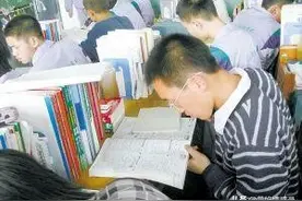 高三男生发出短信“下辈子不要做我妈妈了，太累了。”跳下了黄河图片