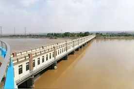 “几”字弯上看黄河图片
