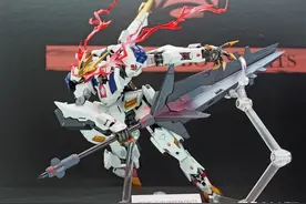 模玩资讯：METAL ROBOT魂 巴巴托斯高达天狼座·帝王形态图片