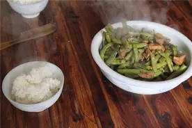 得了糖尿病就不能吃米饭吗？6个“干饭技巧”，不用担心血糖升高图片