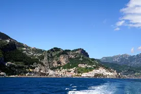 《信条》取景地之一，这条梦幻的海岸线上有欧洲最美的阳台图片
