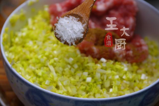 蒜黄猪肉馅饺子怎么做才好吃？详细步骤教你做