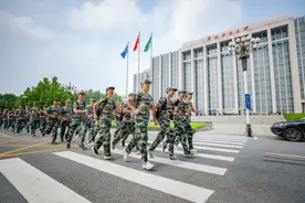 超燃预警！九公里拉练，模拟射击，直击华北电力大学军训现场！图片