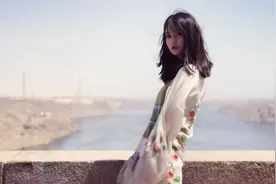 「窈窕书女」怎样拍照好看而又不失礼？图片