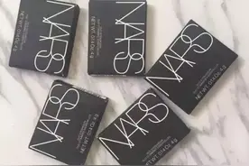 断货王NARS吉隆坡双色眼影盘，传说中的“斩男”眼影盘！图片
