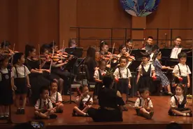 听乐团演奏植物大战僵尸主题曲，却被孩子们萌翻了图片