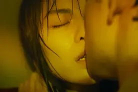 罗晋半裸出镜，谭松韵奉献床戏，《八月未央》为何还是成烂片？图片