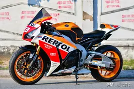 脱胎换骨的CBR 1000RR是火刃家族的鼎盛作品图片
