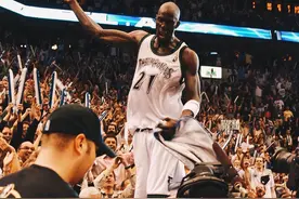 NBA巨星离队时为母队带回了哪些资产？为何加内特会被球迷祝福图片