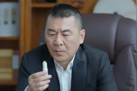 叔圈扛把子，谈起恋爱又憨又甜，这样的霸总还是头一回见图片