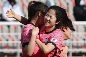 克韩！中国女足2比1韩国，李玟娥晃倒恒大旧将却美不过王霜进球图片