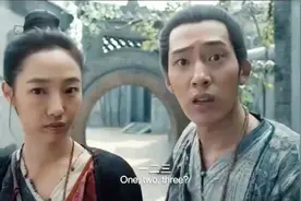 密码锁欺软怕硬，被美女揍了几拳才自动开锁！密码原来是438视频封面