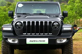 为了低油耗多花5.5万，买Jeep牧马人插混版值不值？图片