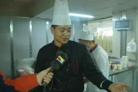 走进公安机关食堂！食堂厨师赛技能，大锅菜见真功夫！视频封面