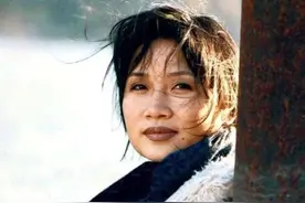 56岁李娜迷之一生，事业巅峰期却突然皈依佛门，坎坷童年看透生活图片