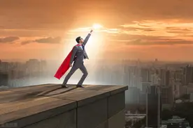 老母亲的目送——小朋友初中入学记图片