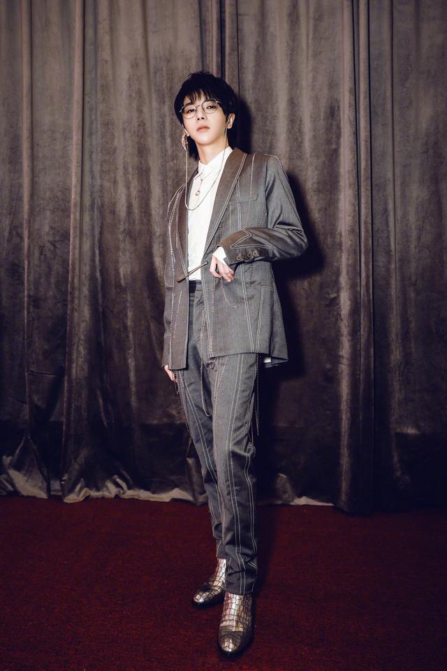 华晨宇身高多少?体重多少?