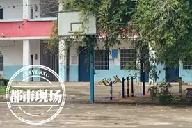 宜春高安：再过两天就开学，村里的小学却突然撤并，家长很发愁图片