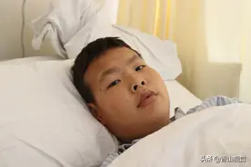 16岁尿毒症男孩小学未毕业：“妈妈，我不想再做留级王”图片