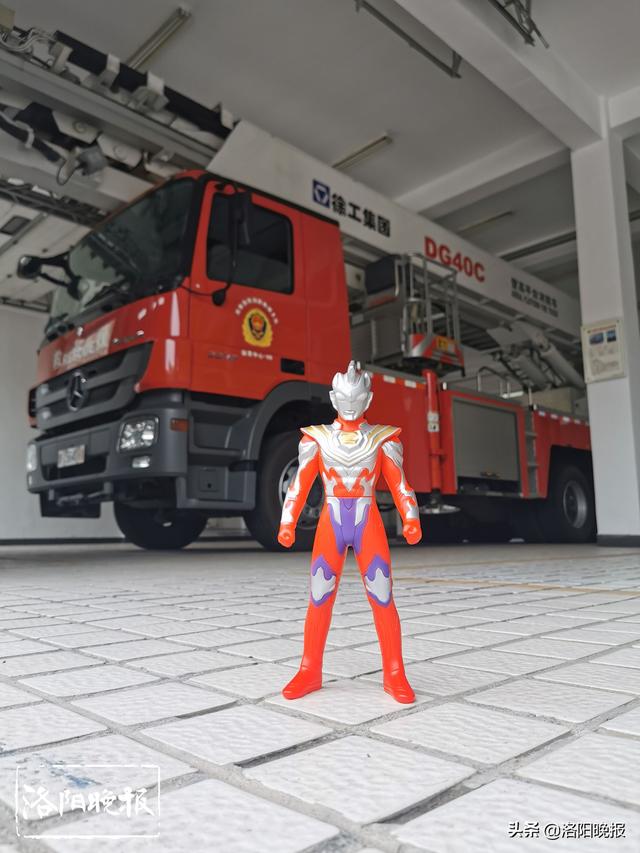 失而复得的奥特曼，在消防队来了次“大探险”