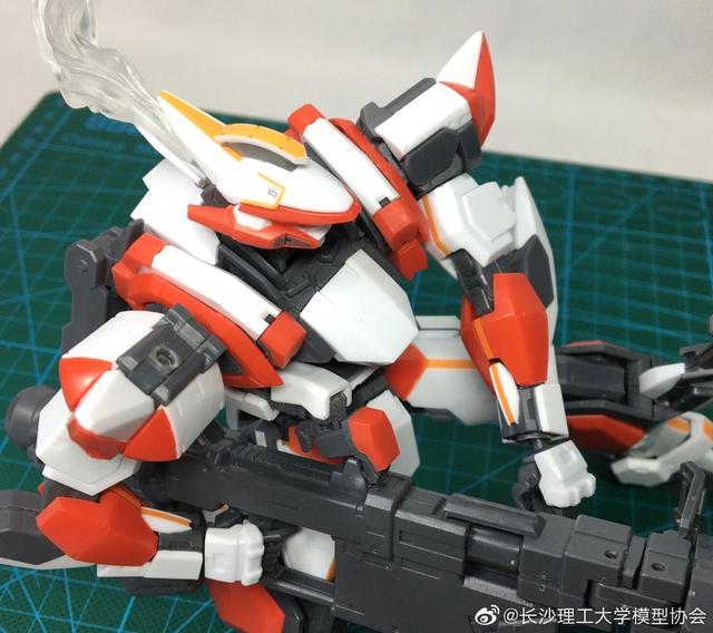 宅客模玩原创测评：青岛社 1/48 烈焰魔剑 测评（素组+展示部分）