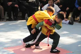 2020年北京地坛跤场中国式摔跤精彩瞬间图片