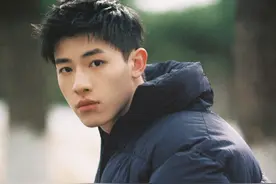 《不说谎的恋人》甜到犯规，一集亲吻4次，宝藏男孩辛云来要火了图片