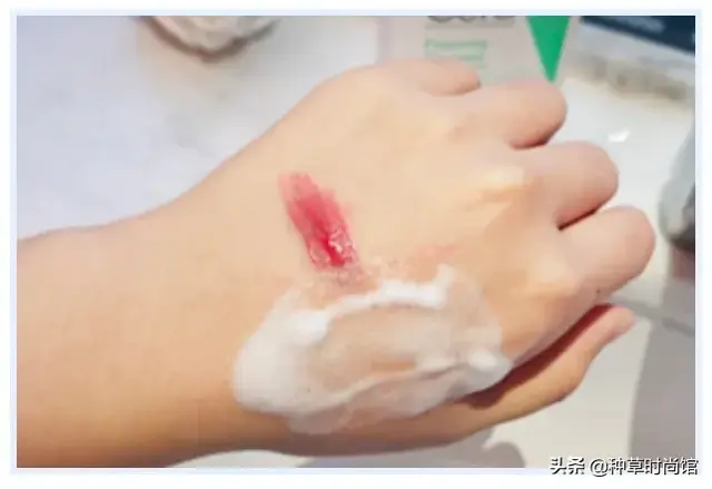 浣犵殑娲楅潰濂朵笂榛戝悕鍗曚簡鍚楋紵杩?娆惧埆涔帮紝浼氱儌鑴? onerror=