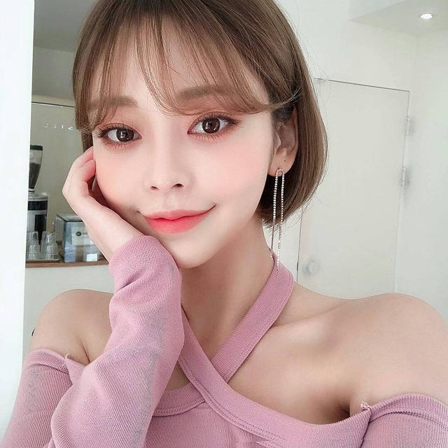 圆脸小个子女生合适短发呀?六个来由懂得选发型,盛行不必定适宜