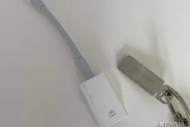 原来手机里的照片传到U盘这么简单，再也不怕 手机储存小了。实用图片