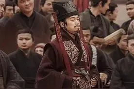 小人得志根本不是事儿！小人背后的真相，才是事儿图片