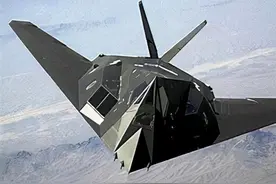 你知道第五代超级战机F35是如何躲过雷达的吗？图片