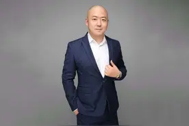 一碗拌面1年卖3亿 获王岑天使投资 前上市公司高管2年开250家店图片