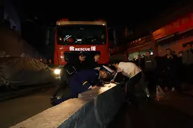 让消防通道畅通起来！重庆“春雷行动”两天查处1700辆违停车辆图片