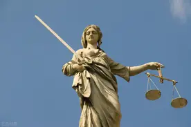 我永远相信法律是正义的，你遇到了不公，只能说明你走错了方向图片