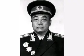 1951年毛主席会见彭总，说了什么话？彭总：我岂敢与主席比图片