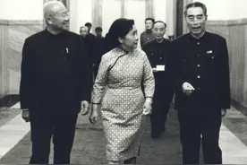 天津是袁世凯家族大本营，留美科学家袁家骝80年代回津与家人叙旧图片