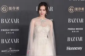 芭莎慈善夜刘诗诗倪妮仙气飘飘，赵丽颖状态最差baby直接惊艳全场图片