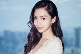 杨颖身穿一袭粉色抹胸羽毛裙，犹如仙女下凡图片