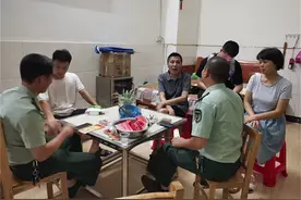 广西全州县全州镇：祖孙三代接力参军 保家卫国图片