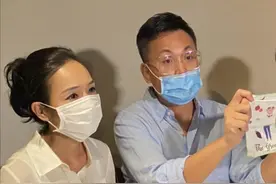 55岁陈霆生活太艰辛！夫妻俩被诈骗300万，女儿也曾遭受霸凌图片
