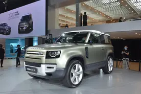 一寸长一寸强？路虎卫士90笑了，短小精干才是越野王道图片