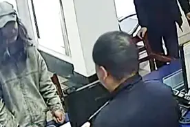 “人在流浪 心在天堂”捐款助学“流浪哥”感动众人视频封面