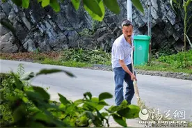 记录我们的小康生活 | 向国友：挺起钢铸的脊梁图片