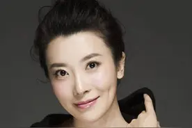 “康姨妈”张棪琰：嫁富豪息影，为生计又复出，却因发自拍被骂惨图片